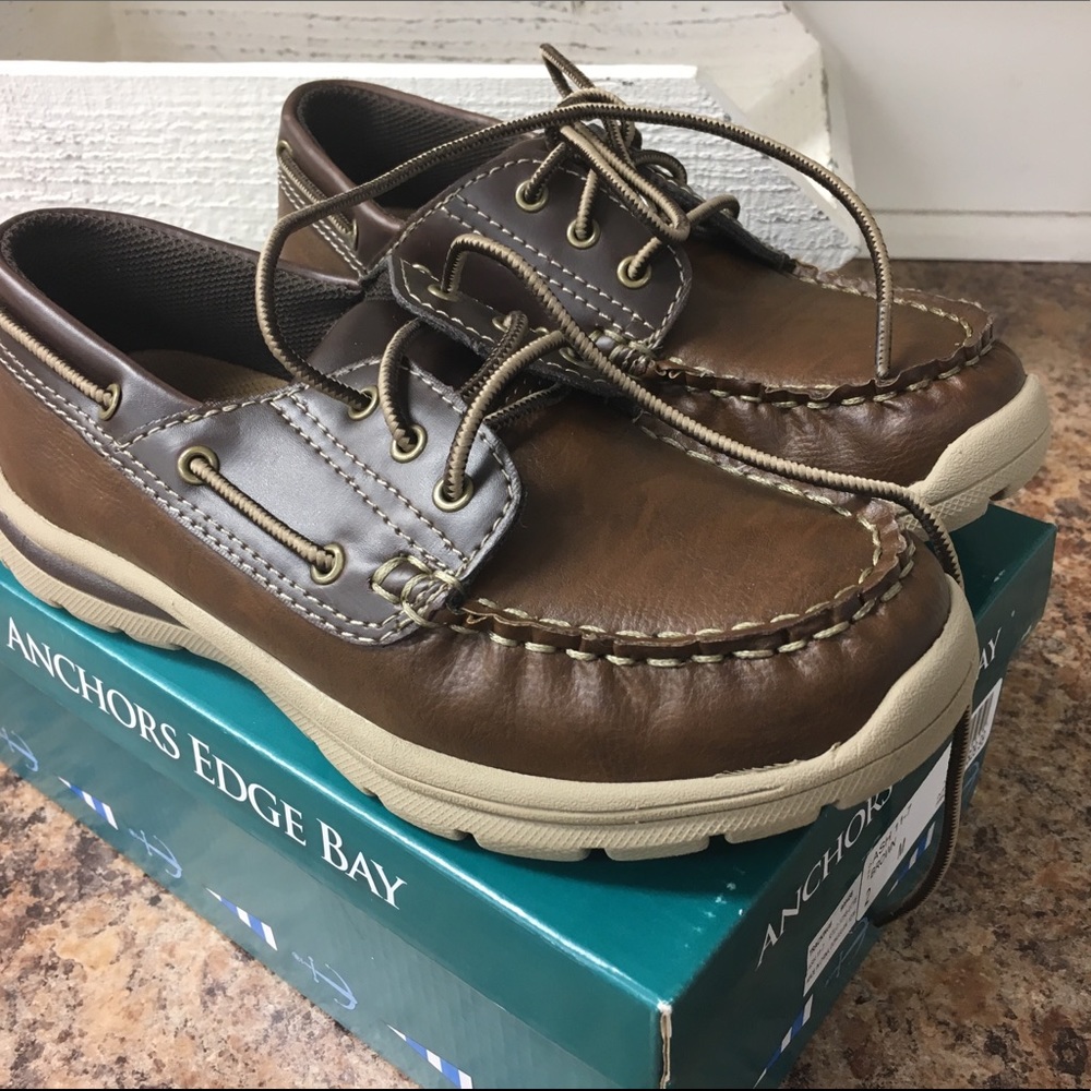Boys dress shoe